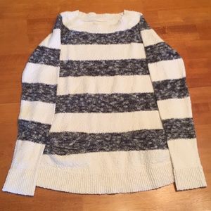 Navy Striped pullover w/ front pockets EUC